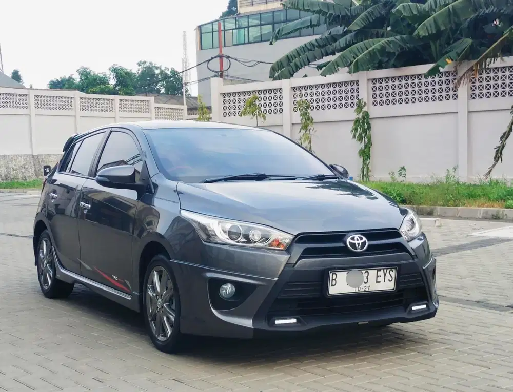 Yaris s TRD at 2015 100 jutaan DP 10 JT termurah