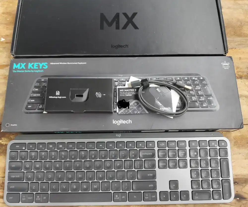 Keyboard Logitech MX Keys Fullset Gray Black Mac or Windows Bluetooth