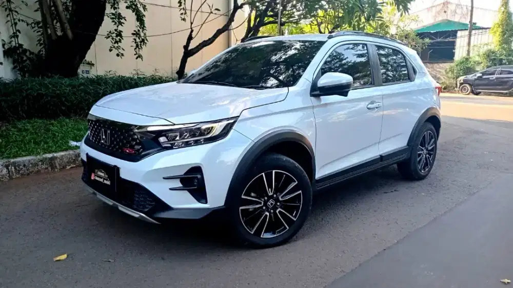 WRV 1.5 RS Sensing 2024 Putih Varian Tertinggi