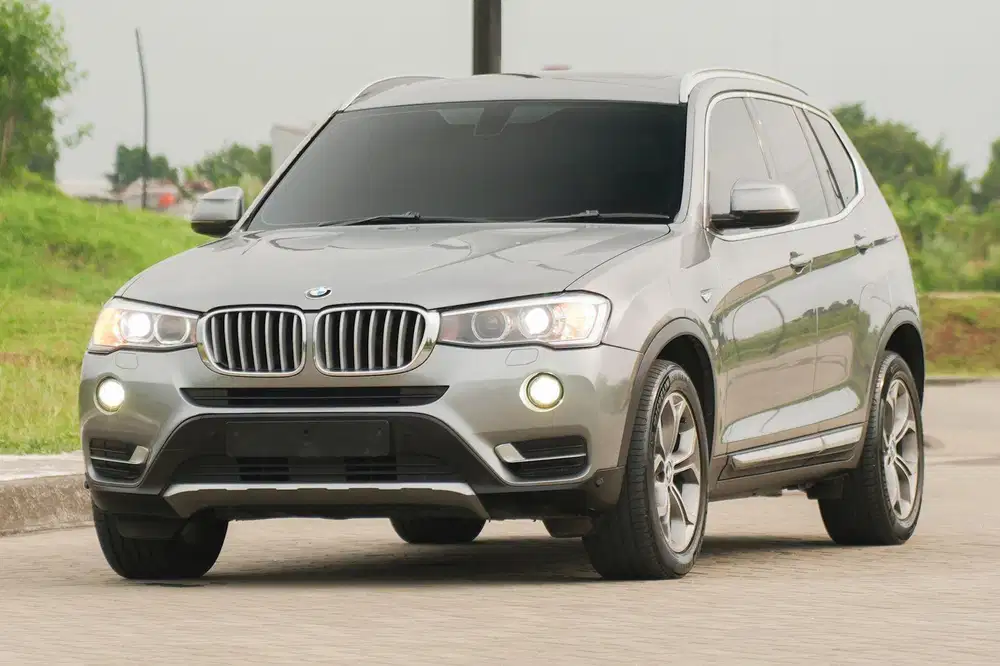 Conquer All Terrain! BMW X3 Facelift xDrive 2015 Panoramic 320i