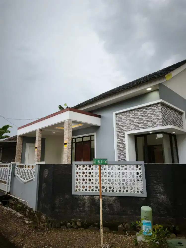 Dijual Murah Rumah Luas Posisi Hoek di Citra Indah City Ciputra Group