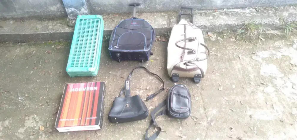 Di jual semua macam tas cow atau. Cew anak,dewasa dll murah aja