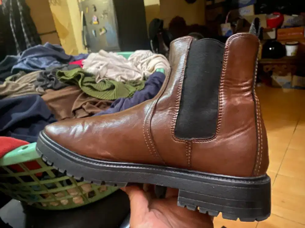 sepatu boots chelsea