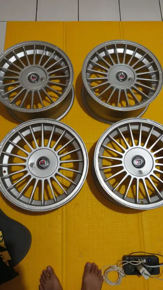 Velg  alpina pcd 4x100 R16 et 28 lebar 7 rata