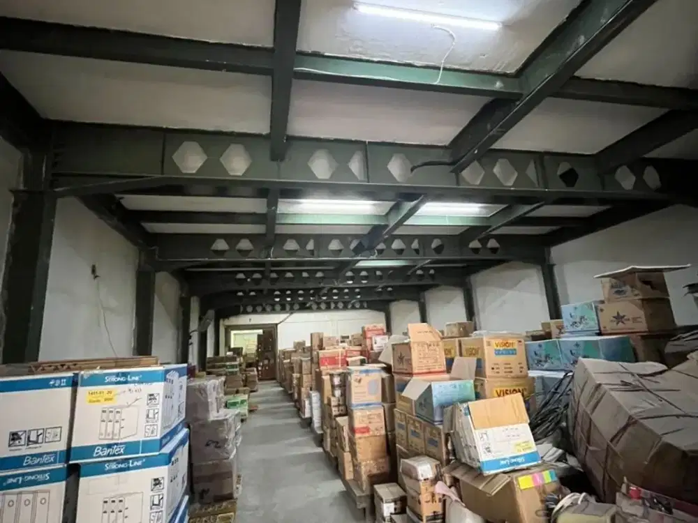 Gudang langka daerah Kenjeran Lebak jaya