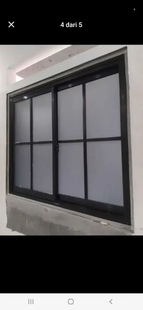 Jendela geser alumunium ornamen kaca buram T120cm L120cm hrg 1,9 jt