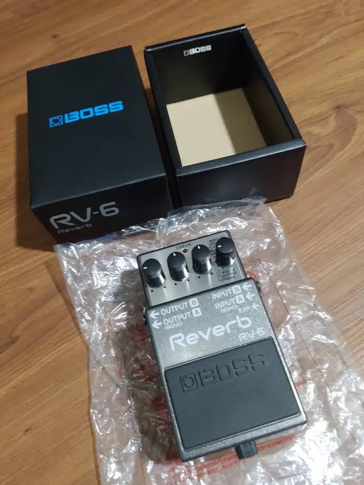 BOSS Reverb RV-6