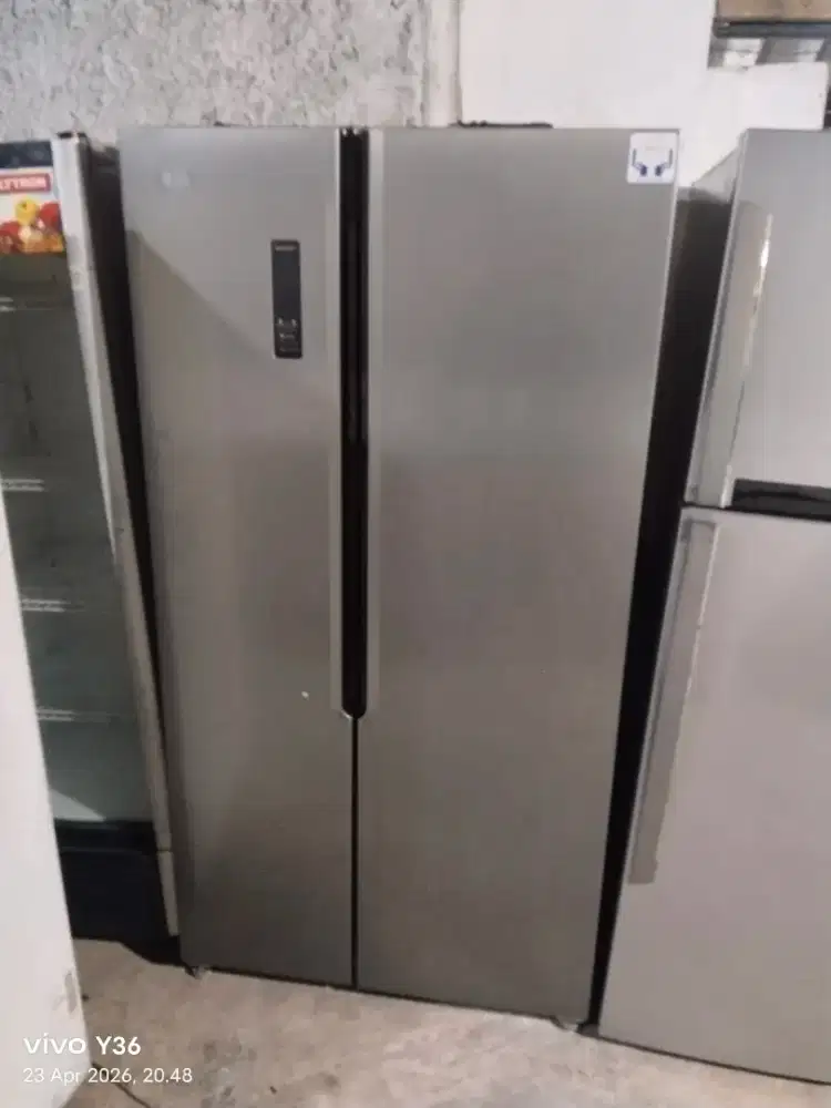 Di jual cepat kulkas 2 pintu SBS gea