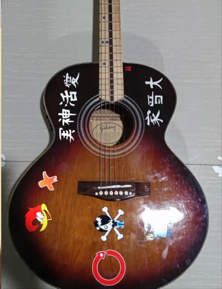 Gitar Gibson replika