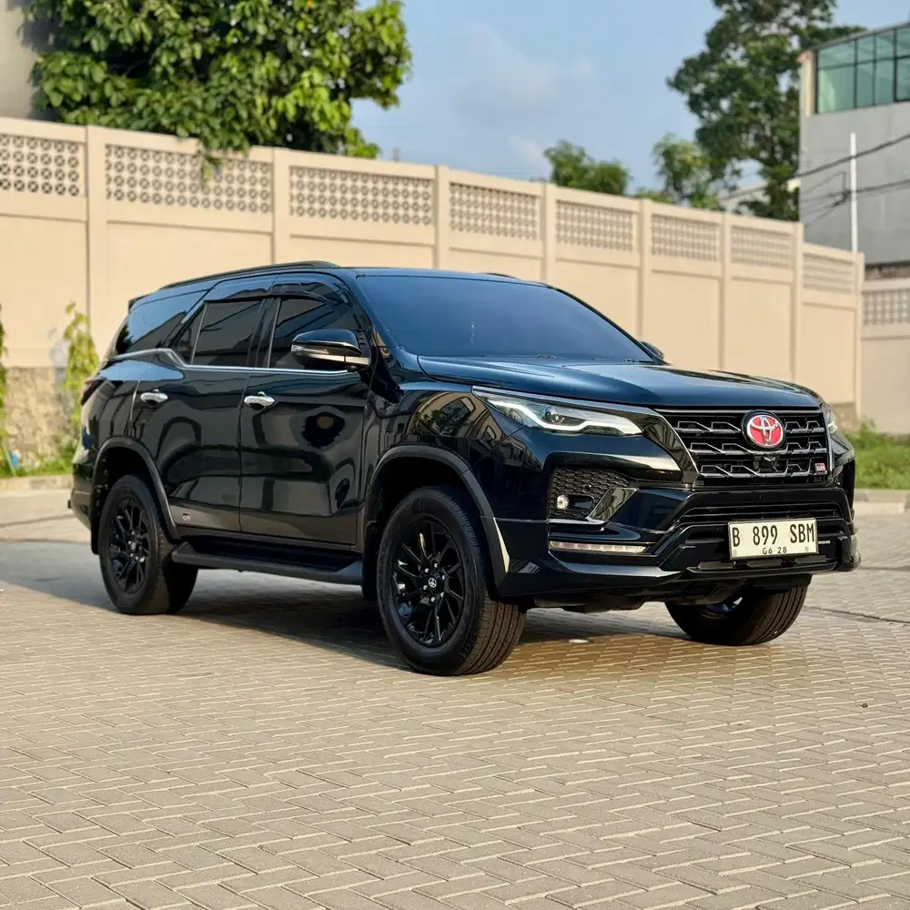 Toyota Fortuner 2.8 GR Sport Matic 2023 Diesel AT Solar