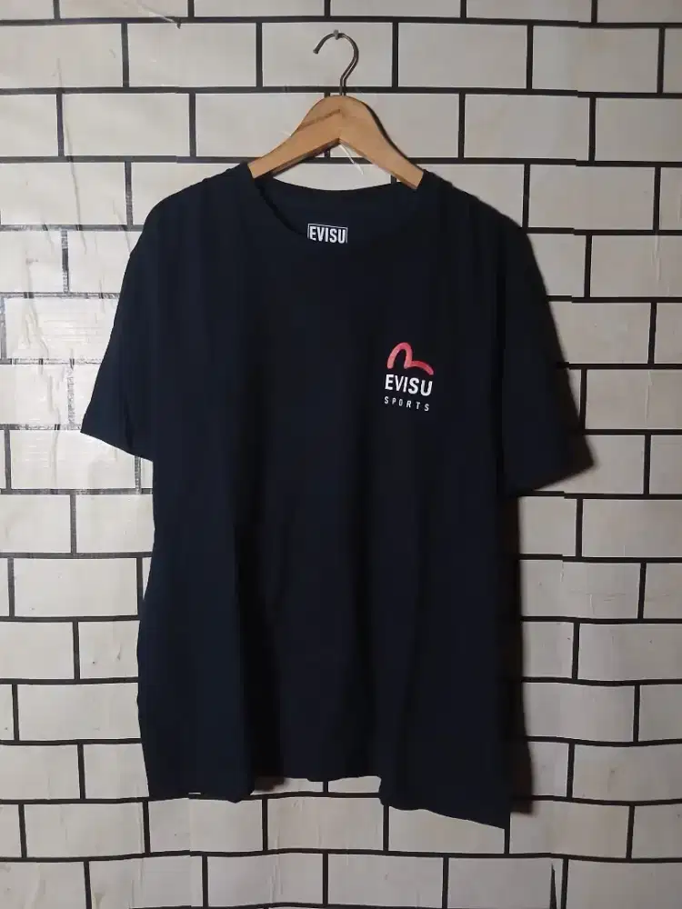 Kaos evisu jeans