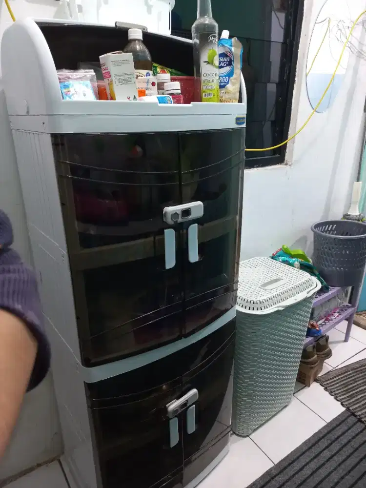 Lemari piring plastik merk nandos