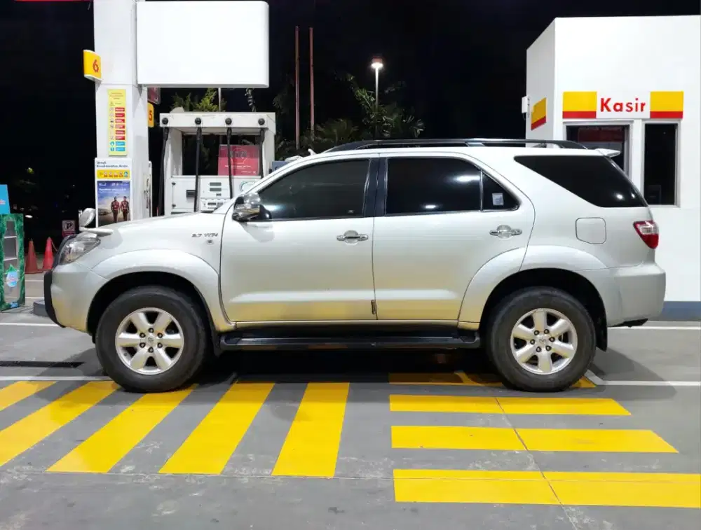 Toyota FORTUNER G lux 2.7 AT 2010 Bensin Simpanan
