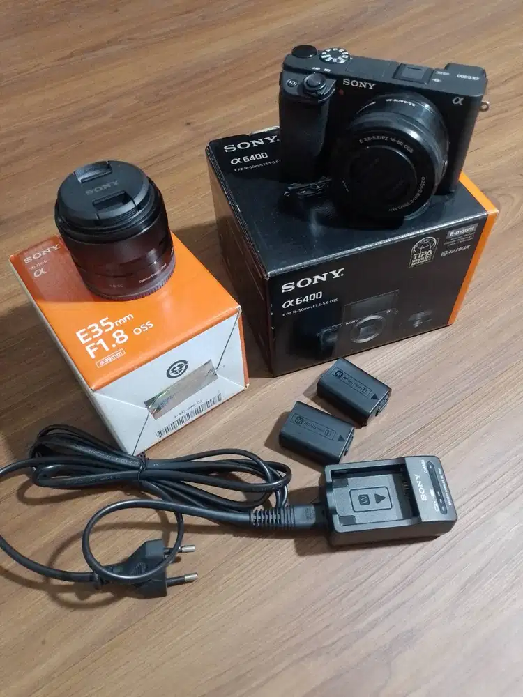 Kamera Sony a6400 & 2 Lensa & Asesoris