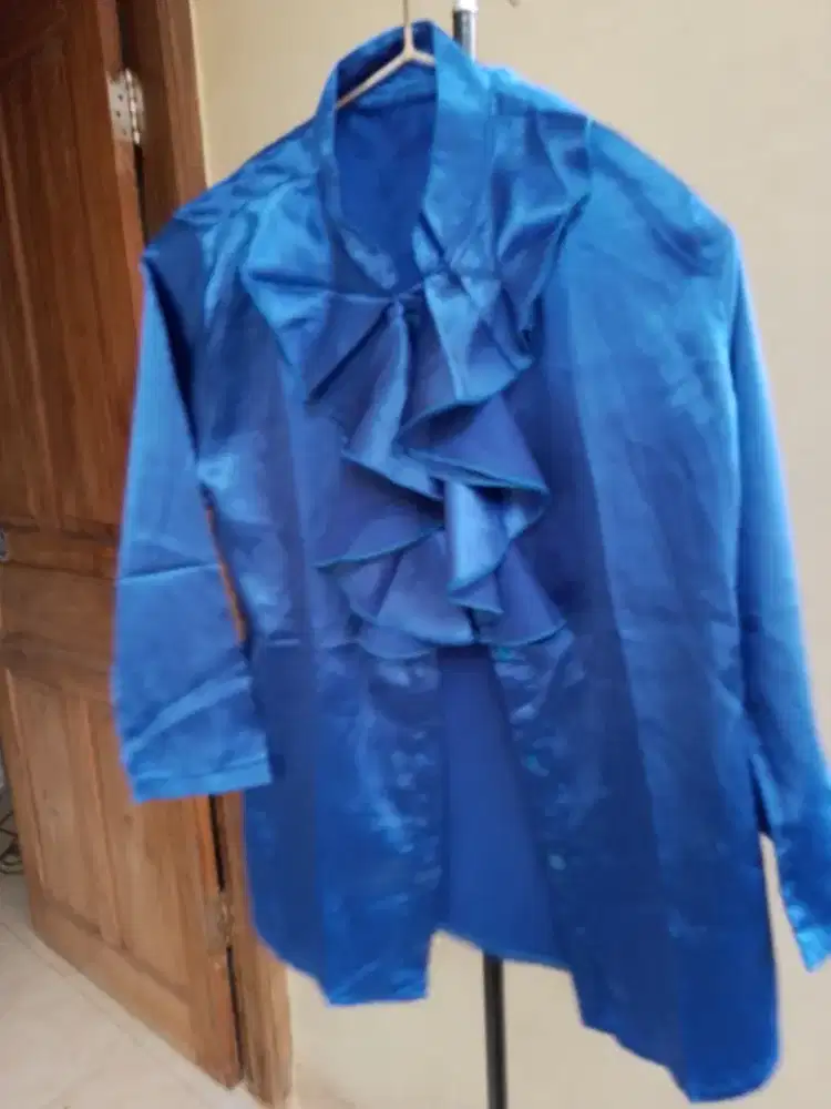 Angkut semuanya 120 rb aja : Atasan, rok, hoodie, jacket,