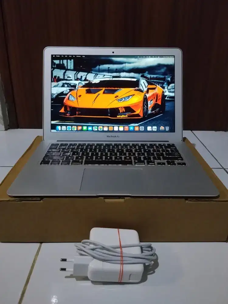 MacBook Air 2017 13 Inch Warna Silver