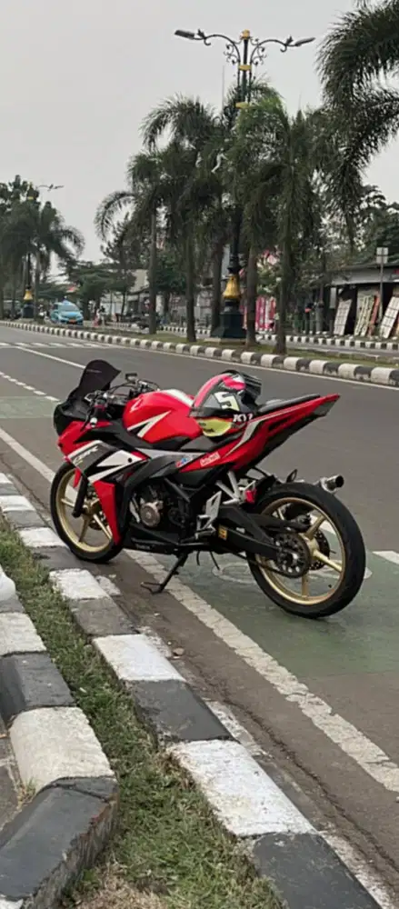 CBR 150R 2016 merah