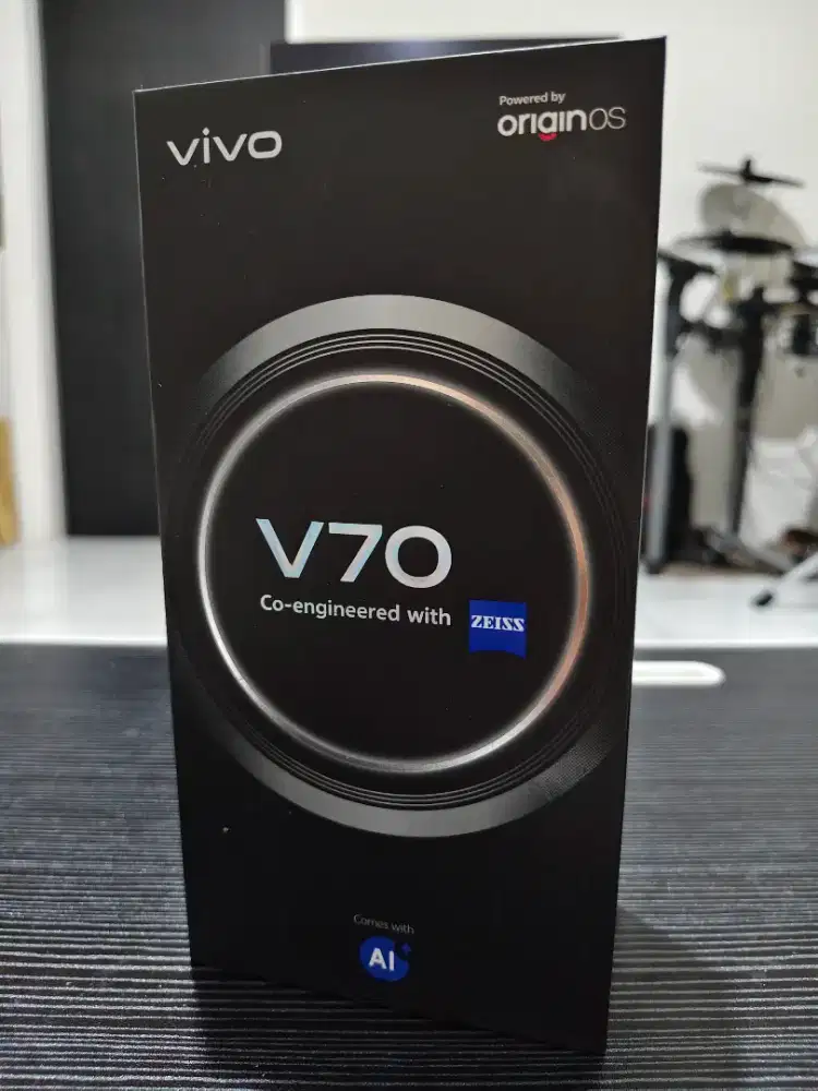 Vivo V70  Grey 12/256