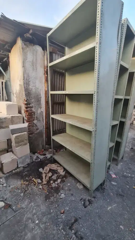 Jual rak besi bekas ex kantor rak jombo