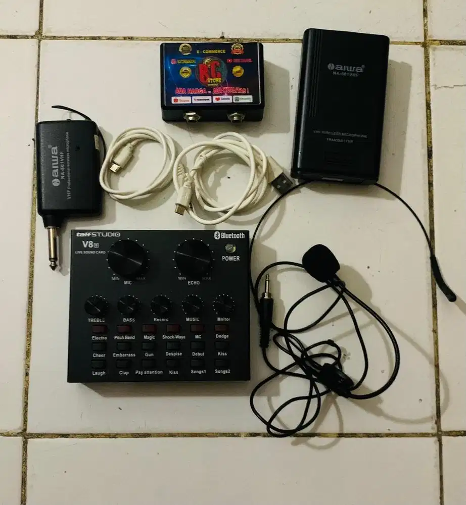 1 SET PERALATAN AUDIO UNTUK LIVE TIKTOK