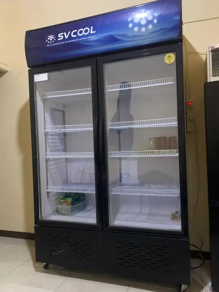 DIJUAL SHOWCASE 2 PINTU