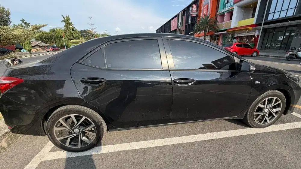 Toyota Corolla Altis 2015 Bensin