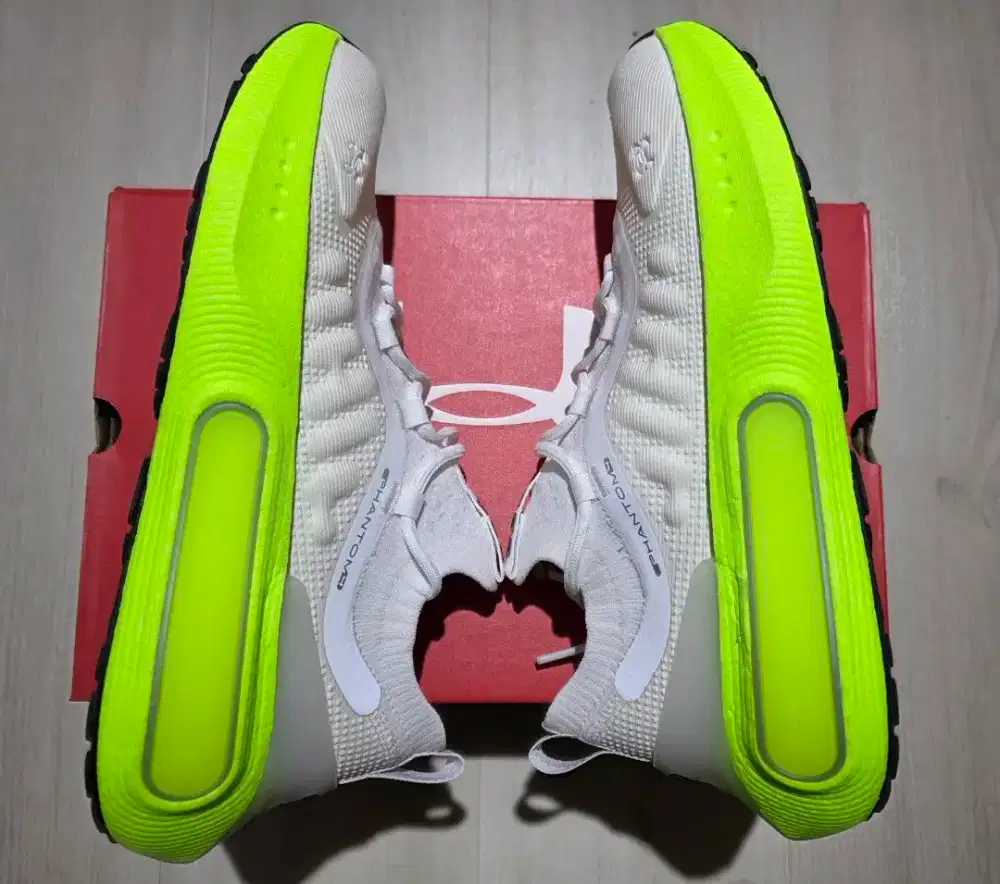 Under Armour Phantom 4 sepatu sport olahraga 44