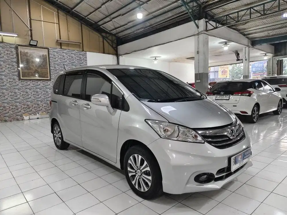 HONDA FREED S FACELIFT 1.5 Bensin AT 2013 Abu muda