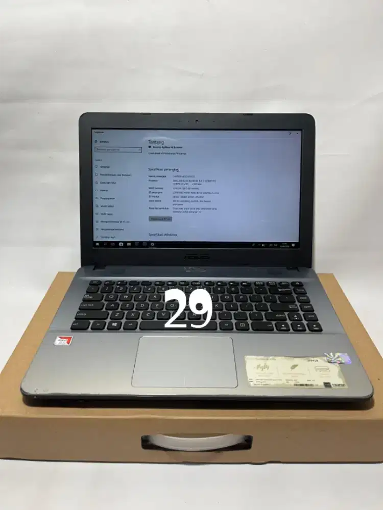 Asus X441B AMD A6-9225 DDR4 4GB 
Hdd 1TB lega 14 baterai awet