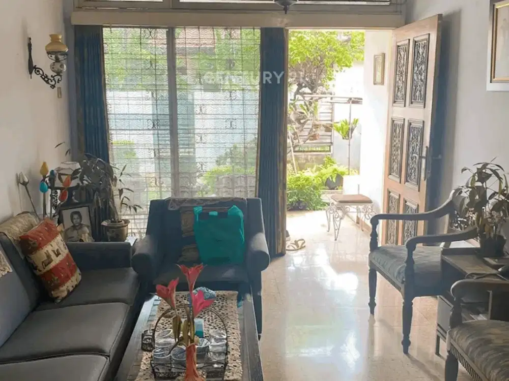 Rumah Luas Posisi Hook Di Jaksel AF 18108