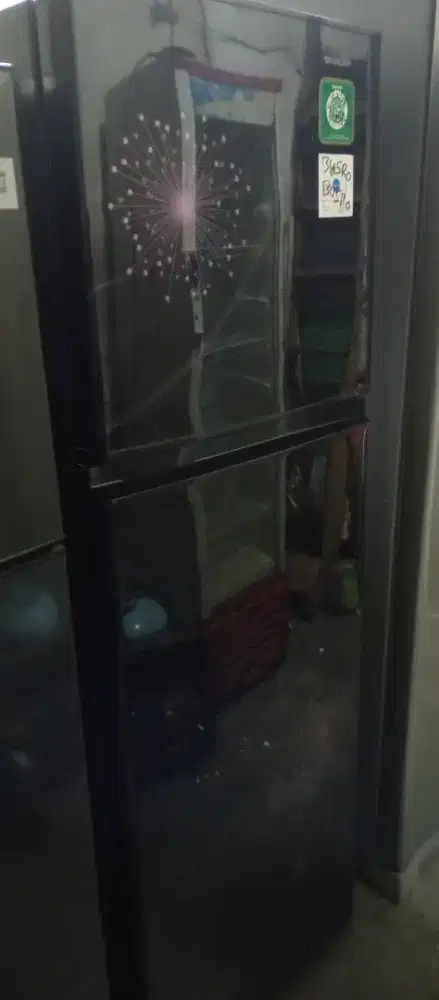 Kulkas 2 pintu Sharp