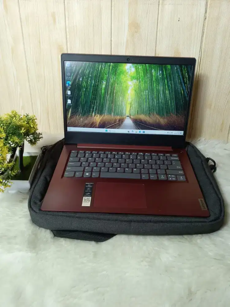 Laptop lenovo amd athlon silver, jarang pakai