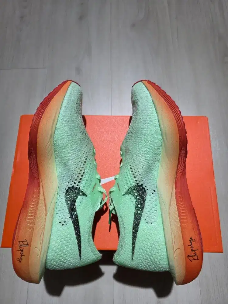 Nike ZoomX Vaporfly 3 sepatu sport running 44