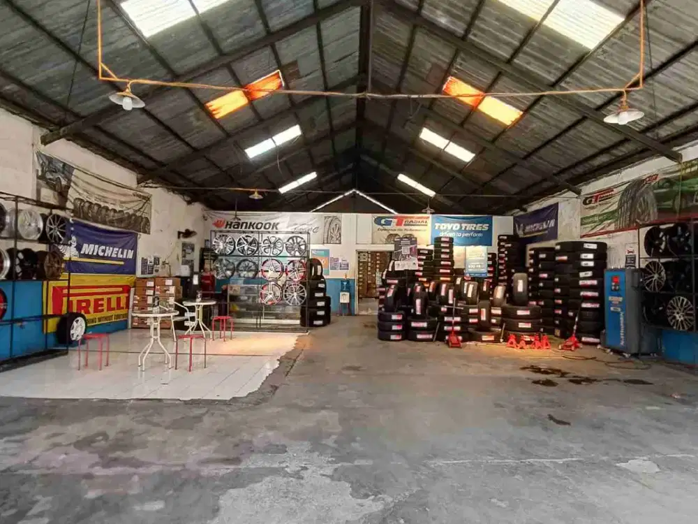 dijual rumah usaha di jalan Soekarno hatta bandung