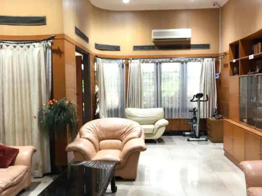 Jual / sewakan rumah bangunan belanda di sayap dago bandung