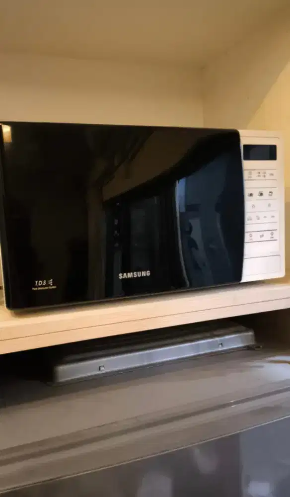 MICROWAVE SAMSUNG ME 731K PRELOVED