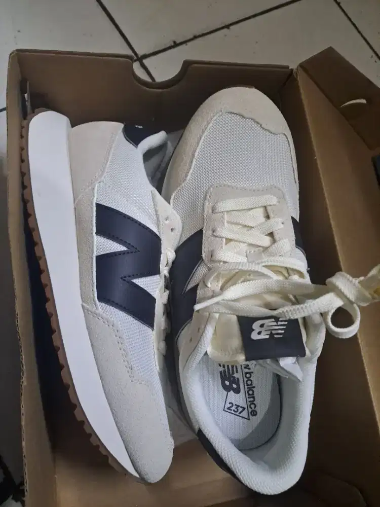 New balance 237