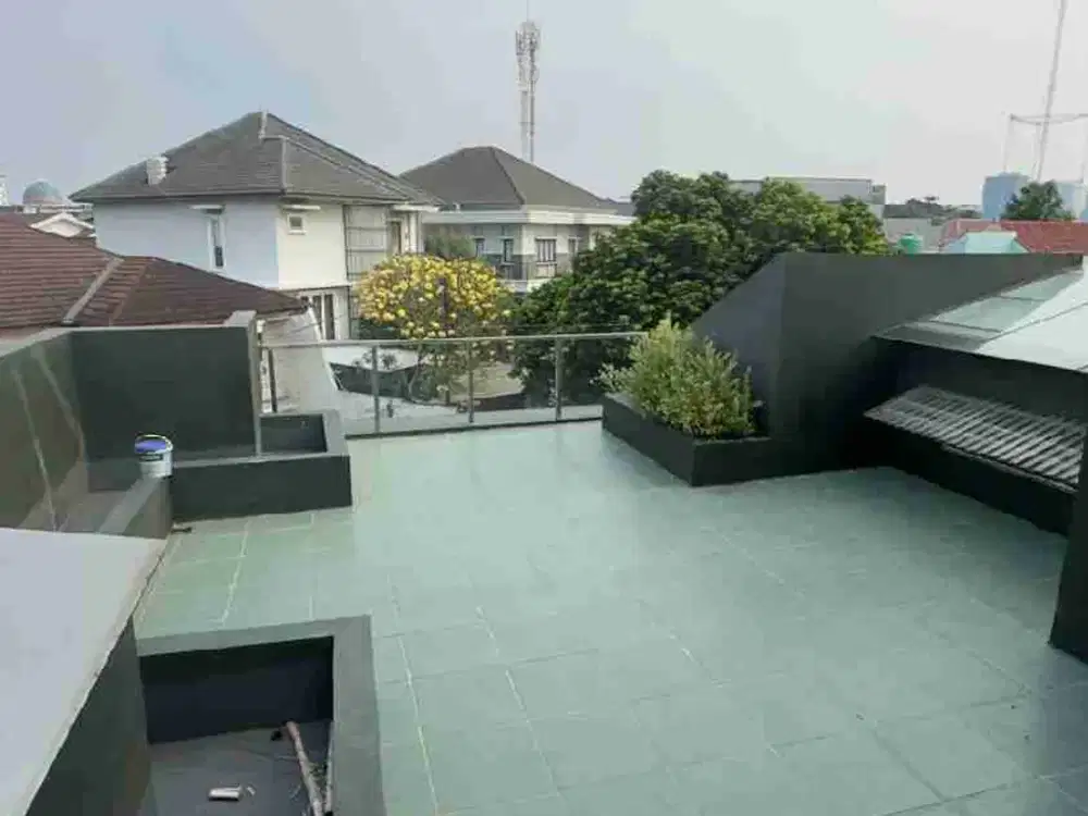 JUAL RUMAH 3 LANTAI (ADA KOSAN ) FURNISHED DI KEBON JERUK JAKARTA BARAT