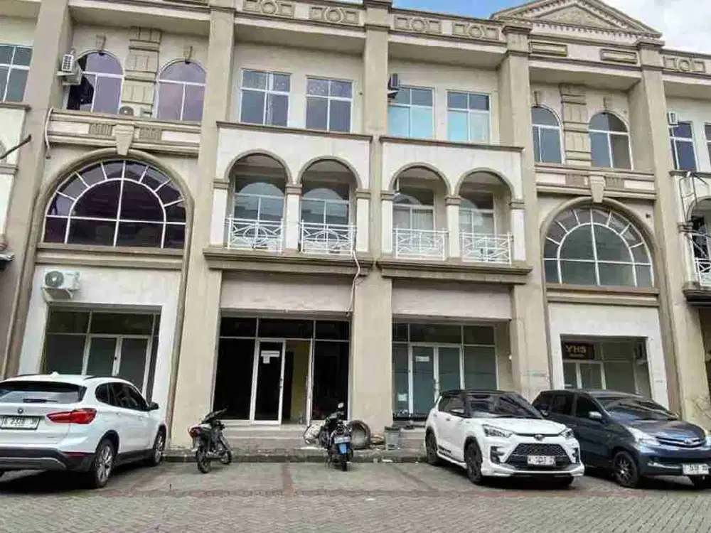 Disewakan Ruko 2½ Lantai siap Pakai
