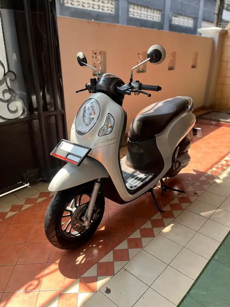 B-DKI KEYLESS! HONDA SCOOPY PRESTIGE TAHUN 2024 TIPE TERTINGGI
