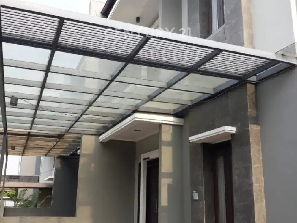 Rumah Cantik Di Komplek Singgasana Pradana Kota Bandung