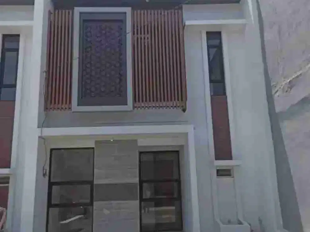 SIAP HUNI 2 LANTAI‼️Dijual Rumah Murah Royal Paka Gunung Anyar