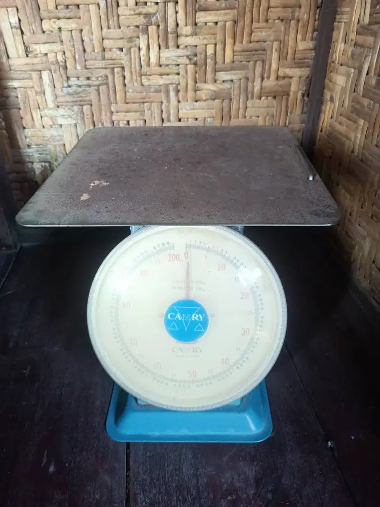 Timbangan 100kg merk camry - bekas - kondisi bagus - fungsi 100%