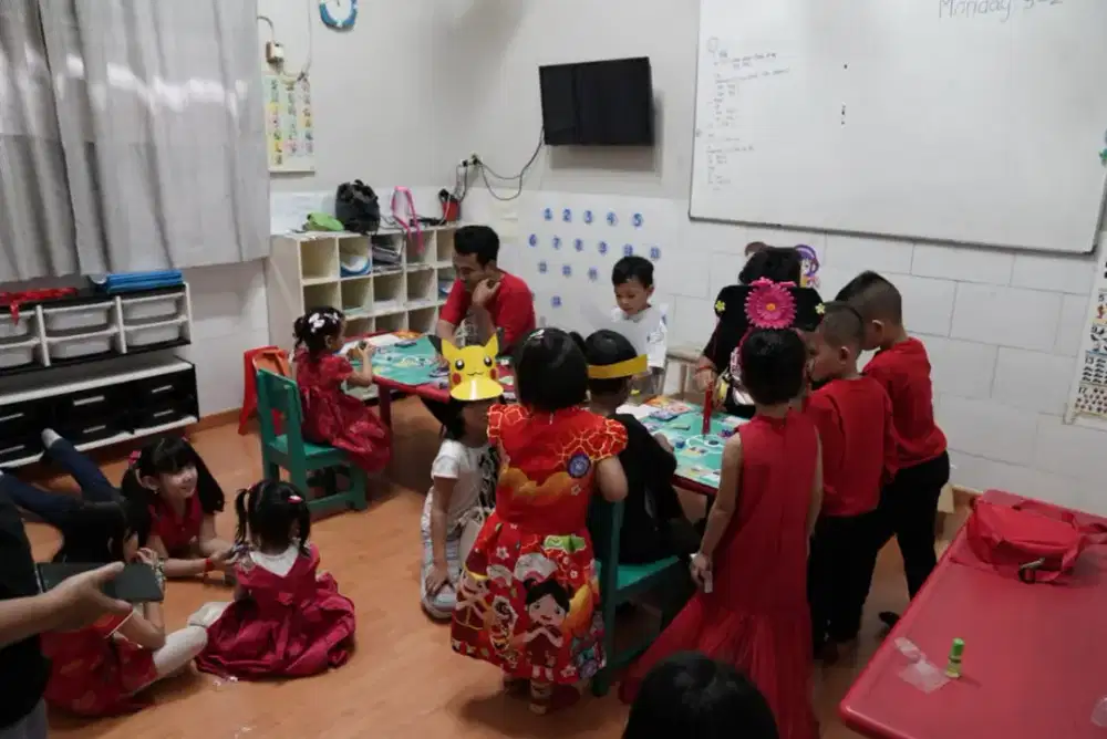 Dicari guru freelance bisa bahasa inggris