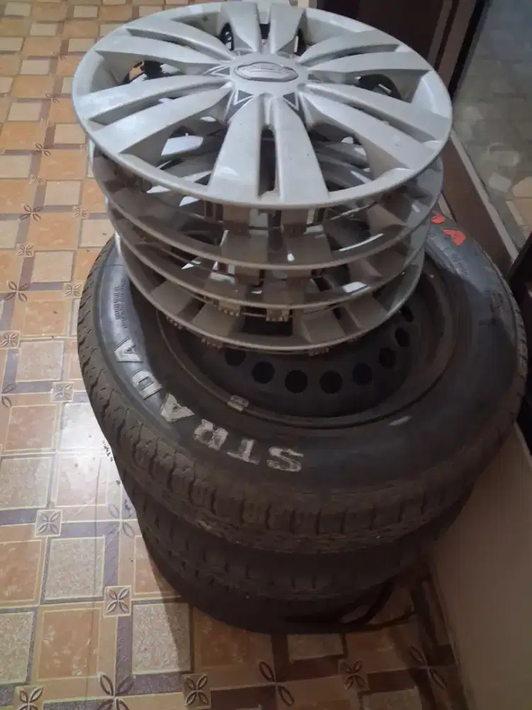 Bekas Ori Velg, ban dan dop R13 datsun go