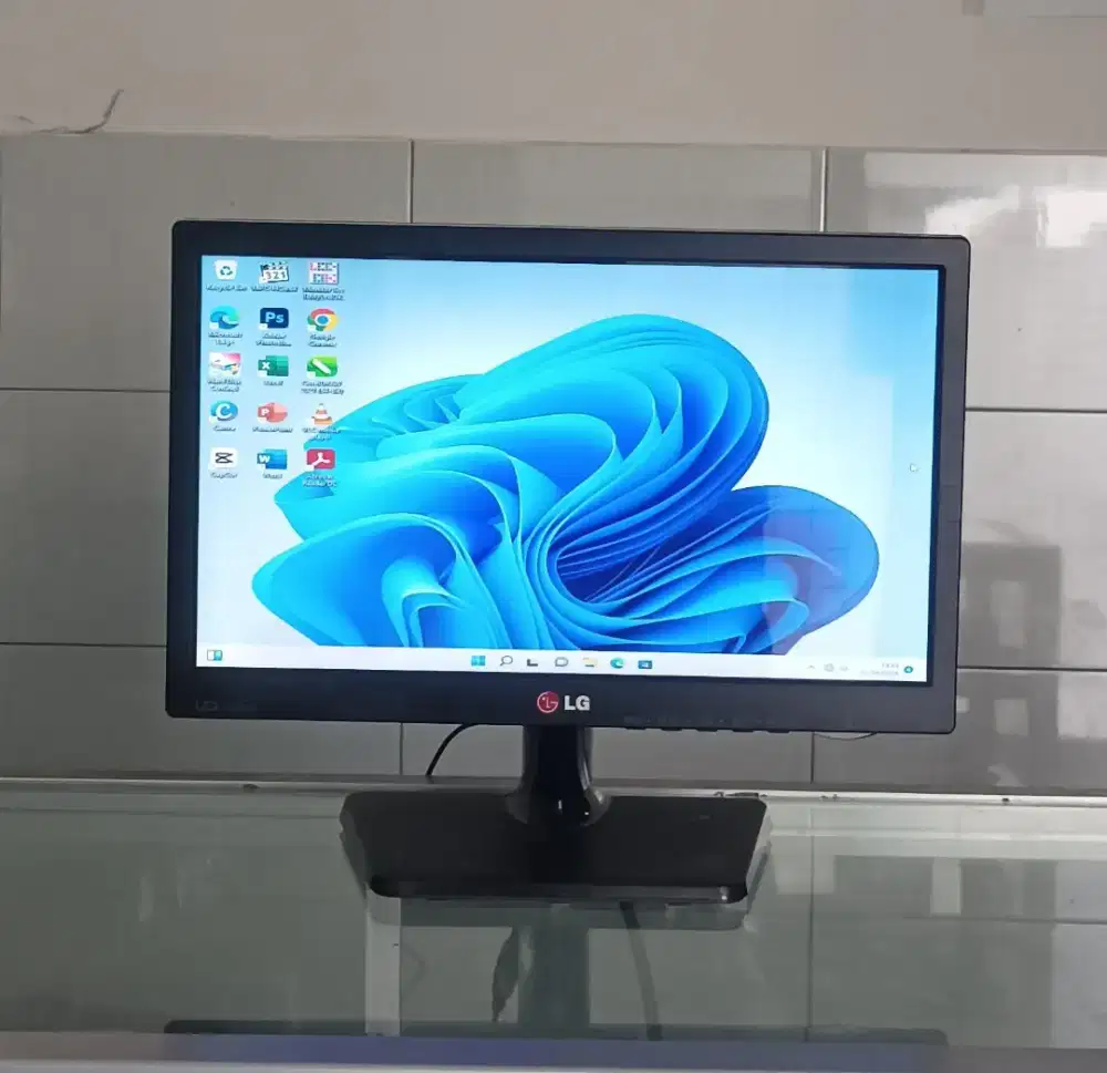 MONITOR LED 16INCH LG 16M33S HD 60HZ PORT VGA