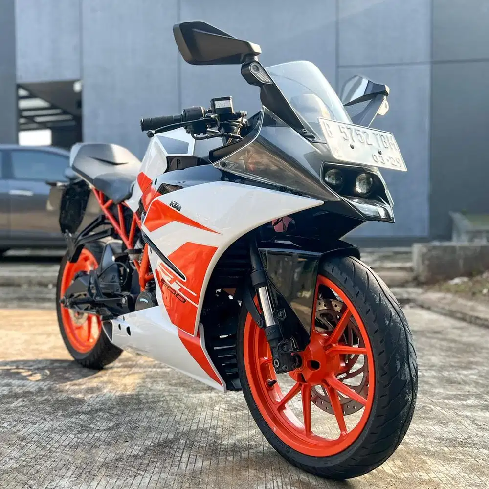 KTM RC 200 LOW KM