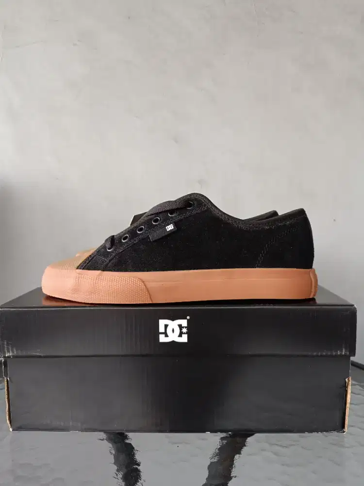 Sepatu DC Manual RT S Size 39 Baru