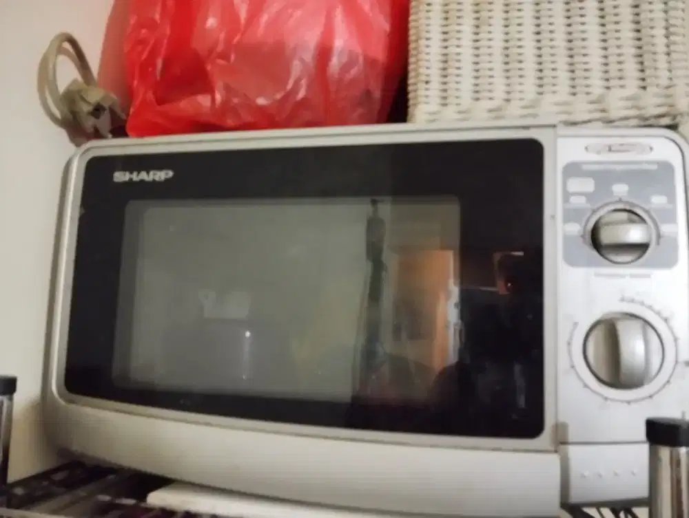 Di jual Microwave,Kondisi Hidup masih Lengkap Merk Sharp