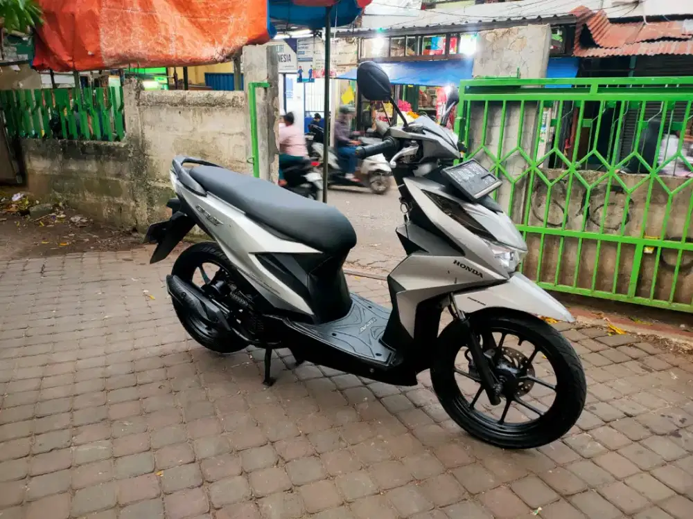 Honda Beat Deluxe 110cc PGM-FI Tahun 2020